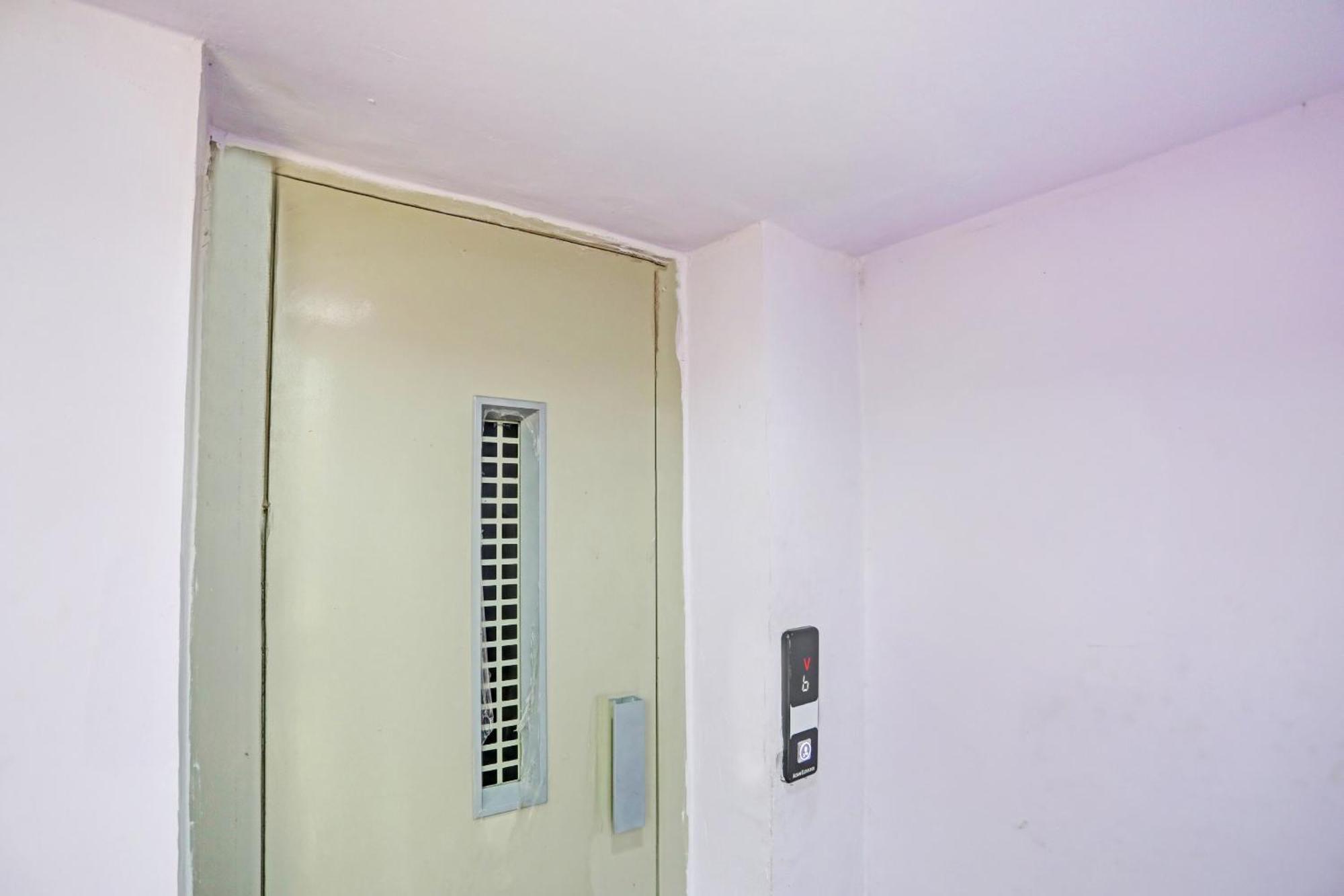 Hotel O Shri Nanadan Palace Kanpur Extérieur photo