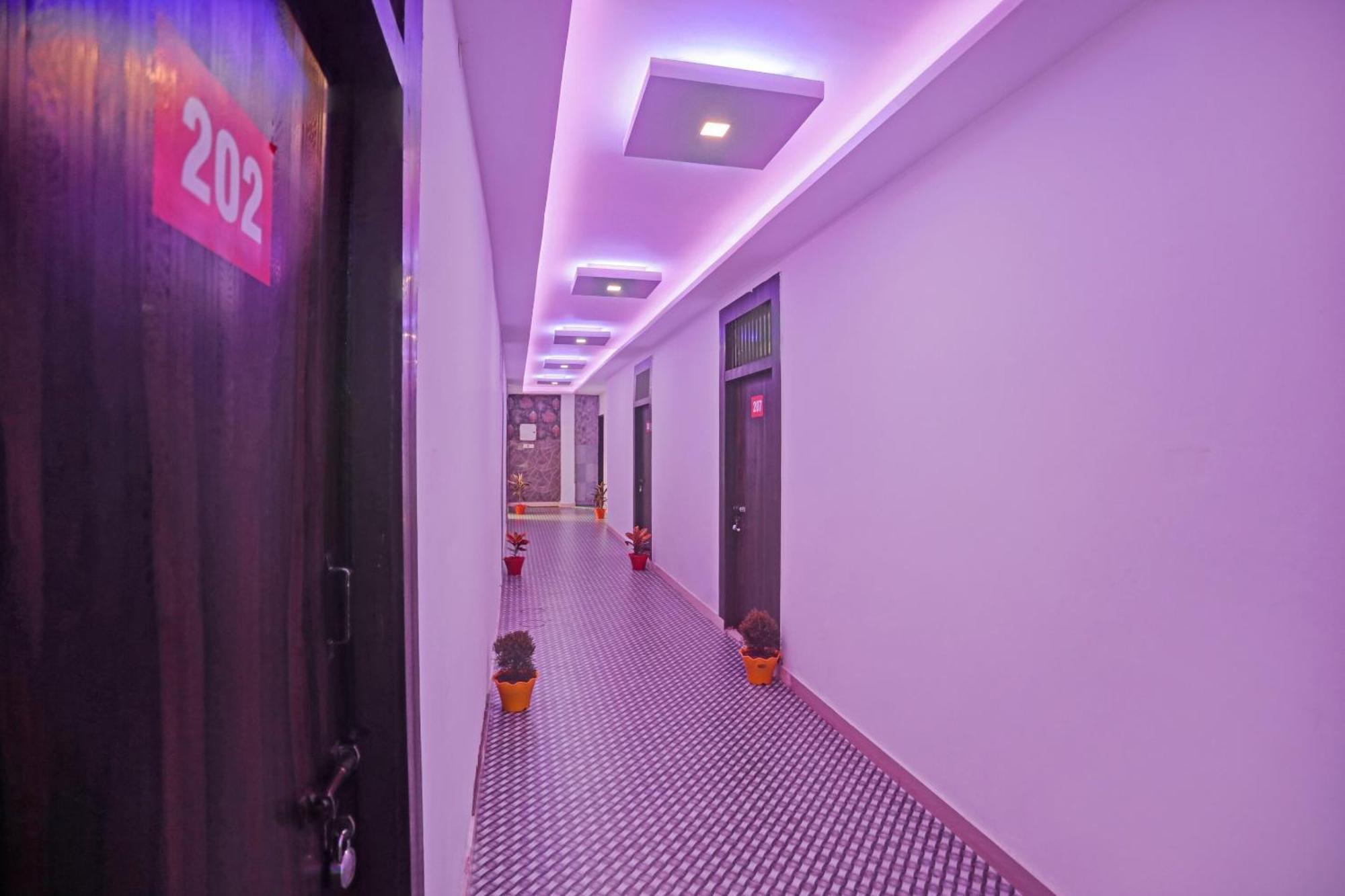 Hotel O Shri Nanadan Palace Kanpur Extérieur photo